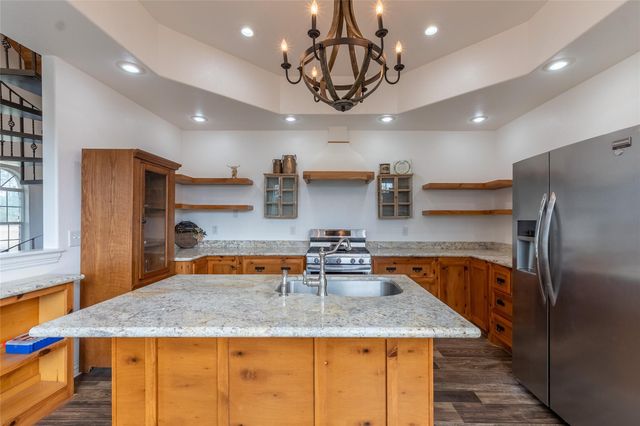 105 County Road 2239, Cleveland, TX 77327