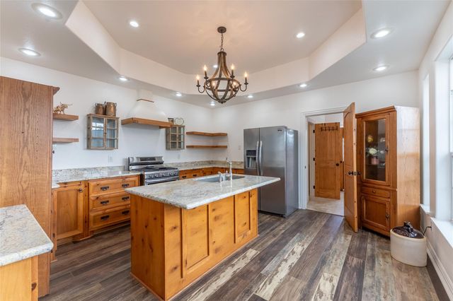 105 County Road 2239, Cleveland, TX 77327