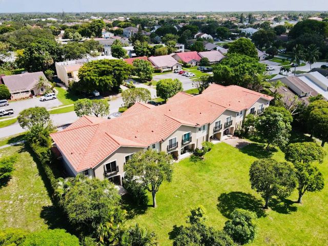 12760 Westhampton Circle, Wellington, FL 33414