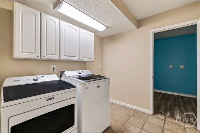 42 River Oaks Road, Savannah, GA 31410