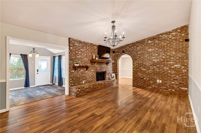42 River Oaks Road, Savannah, GA 31410
