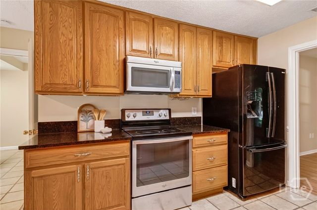 42 River Oaks Road, Savannah, GA 31410