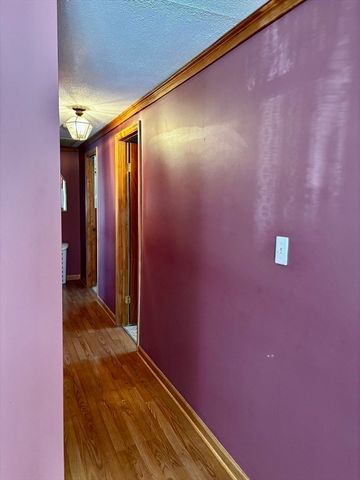 30 Catherine St, Chicopee, MA 01013