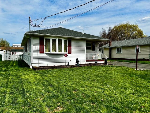 30 Catherine St, Chicopee, MA 01013