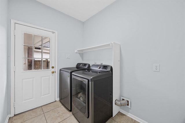 4219 Glenchase Lane, Houston, TX 77014