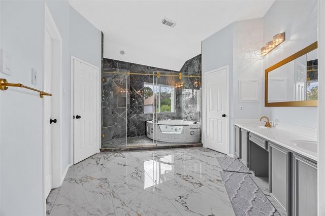 4219 Glenchase Lane, Houston, TX 77014