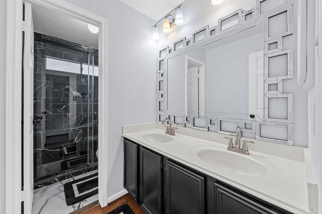 4219 Glenchase Lane, Houston, TX 77014