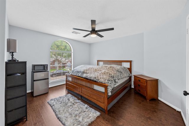 4219 Glenchase Lane, Houston, TX 77014