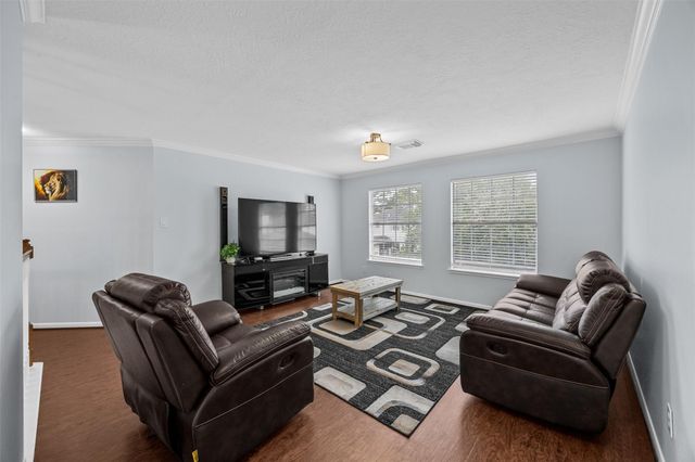 4219 Glenchase Lane, Houston, TX 77014