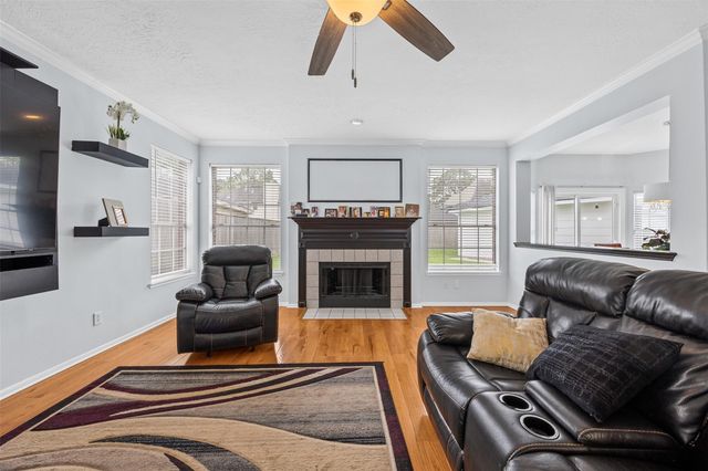 4219 Glenchase Lane, Houston, TX 77014