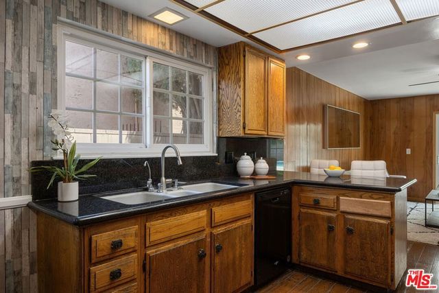 12622 Amboy Avenue, Sylmar, CA 91342