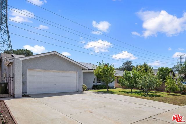 12622 Amboy Avenue, Sylmar, CA 91342