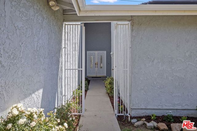 12622 Amboy Avenue, Sylmar, CA 91342