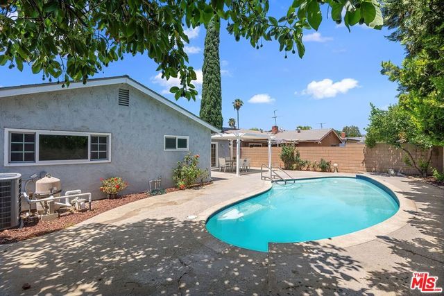 12622 Amboy Avenue, Sylmar, CA 91342