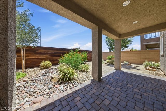 7547 Tinley Creek Avenue, Las Vegas, NV 89113