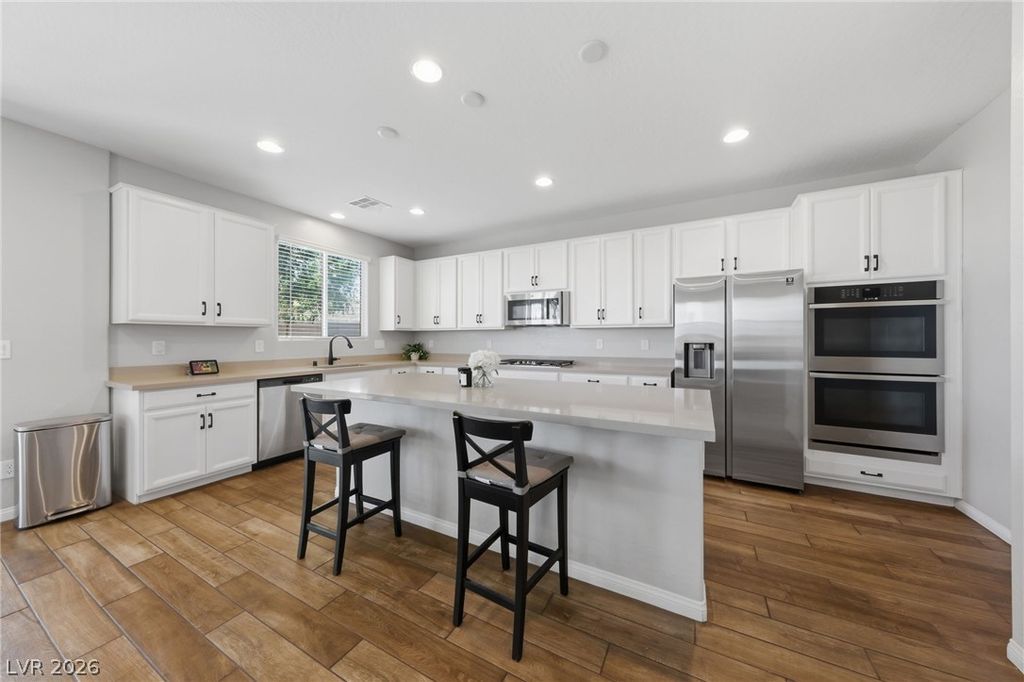 7547 Tinley Creek Avenue, Las Vegas, NV 89113
