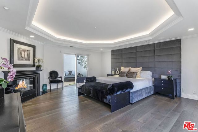 2209 Banyan Drive, Los Angeles, CA 90049