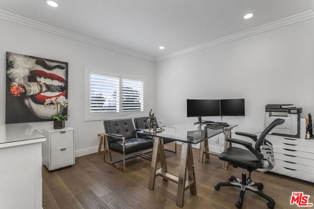 2209 Banyan Drive, Los Angeles, CA 90049