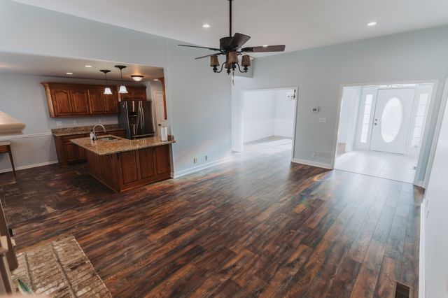 2009 Bethel Ln, Ashland City, TN 37015