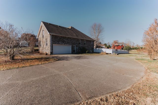 2009 Bethel Ln, Ashland City, TN 37015