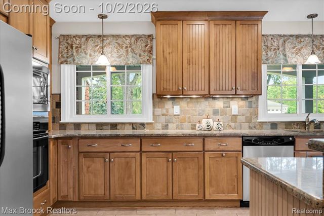3988 Far Hill Drive, Bloomfield Hills, MI 48304
