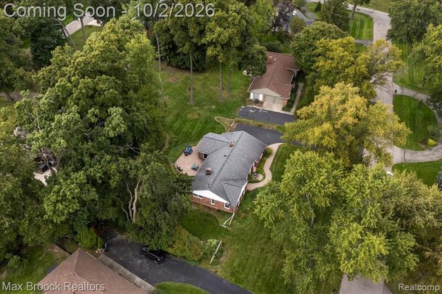 3988 Far Hill Drive, Bloomfield Hills, MI 48304