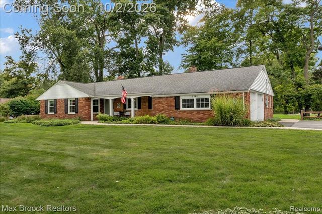 3988 Far Hill Drive, Bloomfield Hills, MI 48304