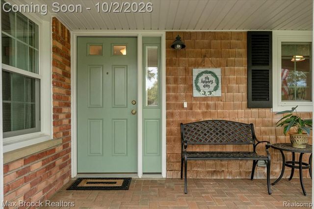 3988 Far Hill Drive, Bloomfield Hills, MI 48304