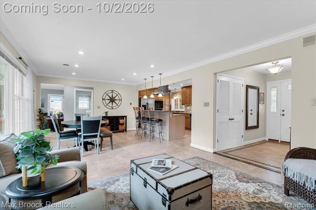 3988 Far Hill Drive, Bloomfield Hills, MI 48304