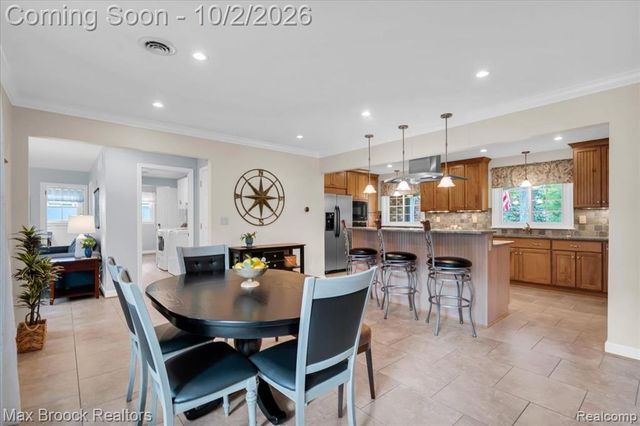 3988 Far Hill Drive, Bloomfield Hills, MI 48304