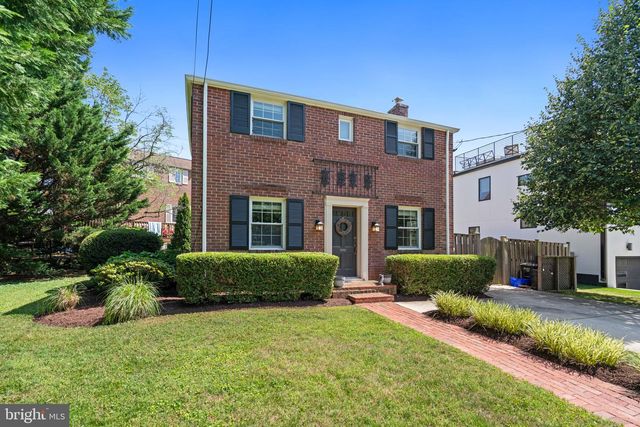 4900 GREENWAY DR, Bethesda, MD 20816
