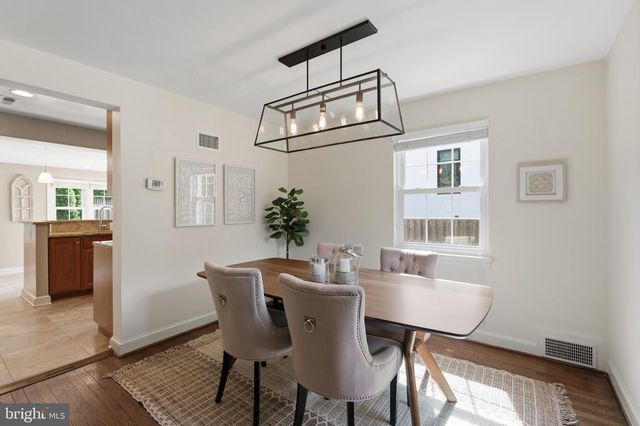 4900 GREENWAY DR, Bethesda, MD 20816