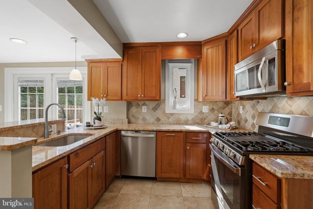 4900 GREENWAY DR, Bethesda, MD 20816