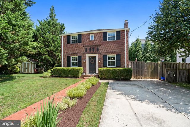 4900 GREENWAY DR, Bethesda, MD 20816