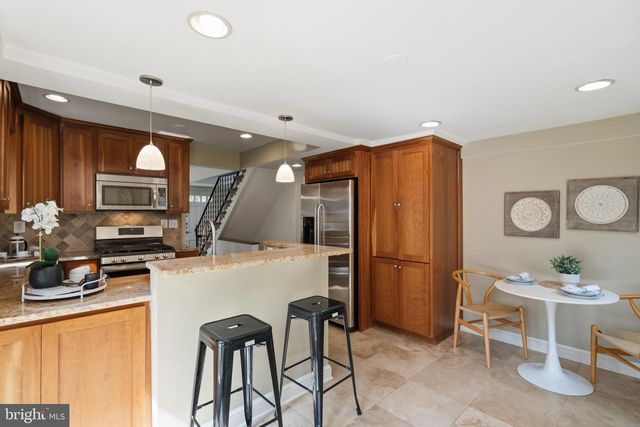 4900 GREENWAY DR, Bethesda, MD 20816