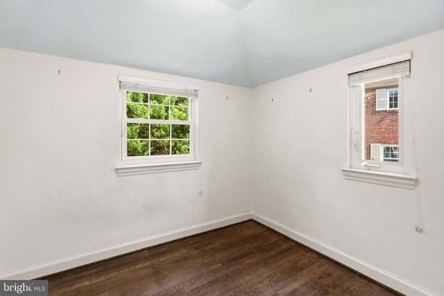 4900 GREENWAY DR, Bethesda, MD 20816