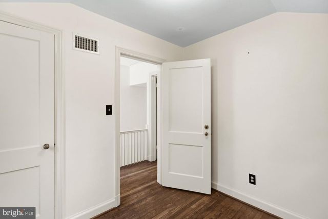4900 GREENWAY DR, Bethesda, MD 20816
