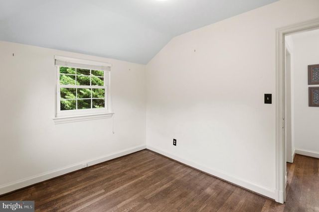 4900 GREENWAY DR, Bethesda, MD 20816