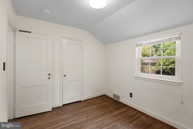 4900 GREENWAY DR, Bethesda, MD 20816