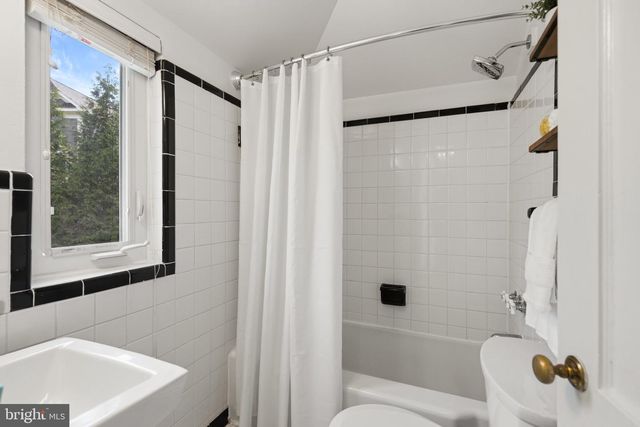 4900 GREENWAY DR, Bethesda, MD 20816