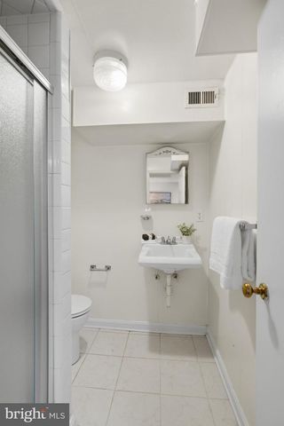 4900 GREENWAY DR, Bethesda, MD 20816
