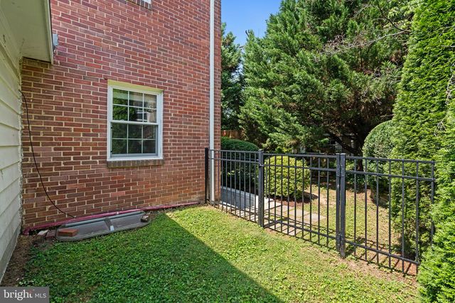 4900 GREENWAY DR, Bethesda, MD 20816