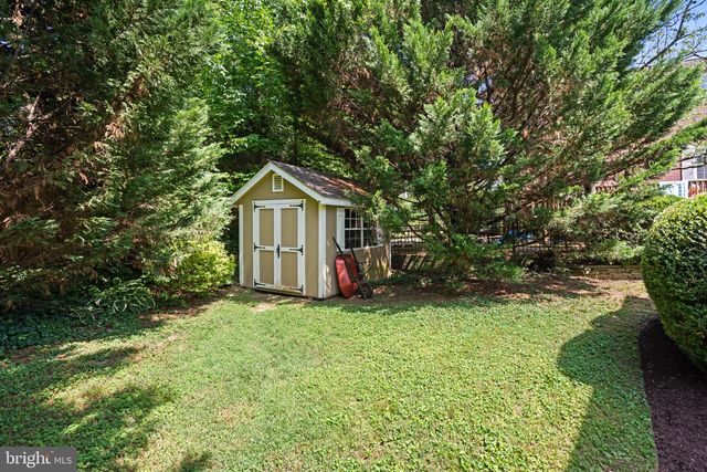 4900 GREENWAY DR, Bethesda, MD 20816