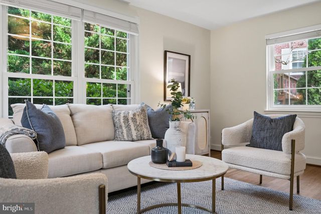4900 GREENWAY DR, Bethesda, MD 20816