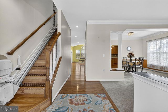 10 WALKER CT, Charles Town, WV 25414