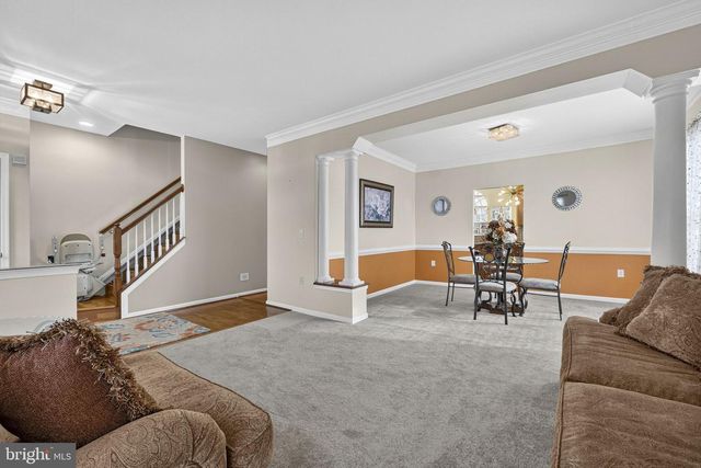 10 WALKER CT, Charles Town, WV 25414