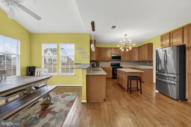 10 WALKER CT, Charles Town, WV 25414