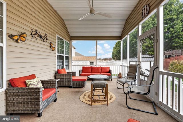 10 WALKER CT, Charles Town, WV 25414