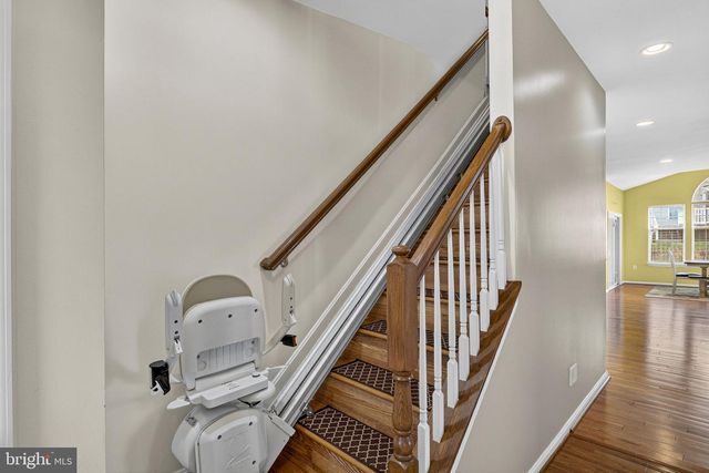 10 WALKER CT, Charles Town, WV 25414