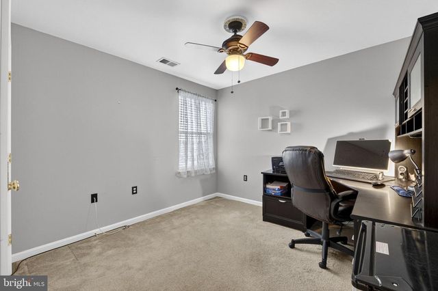 10 WALKER CT, Charles Town, WV 25414